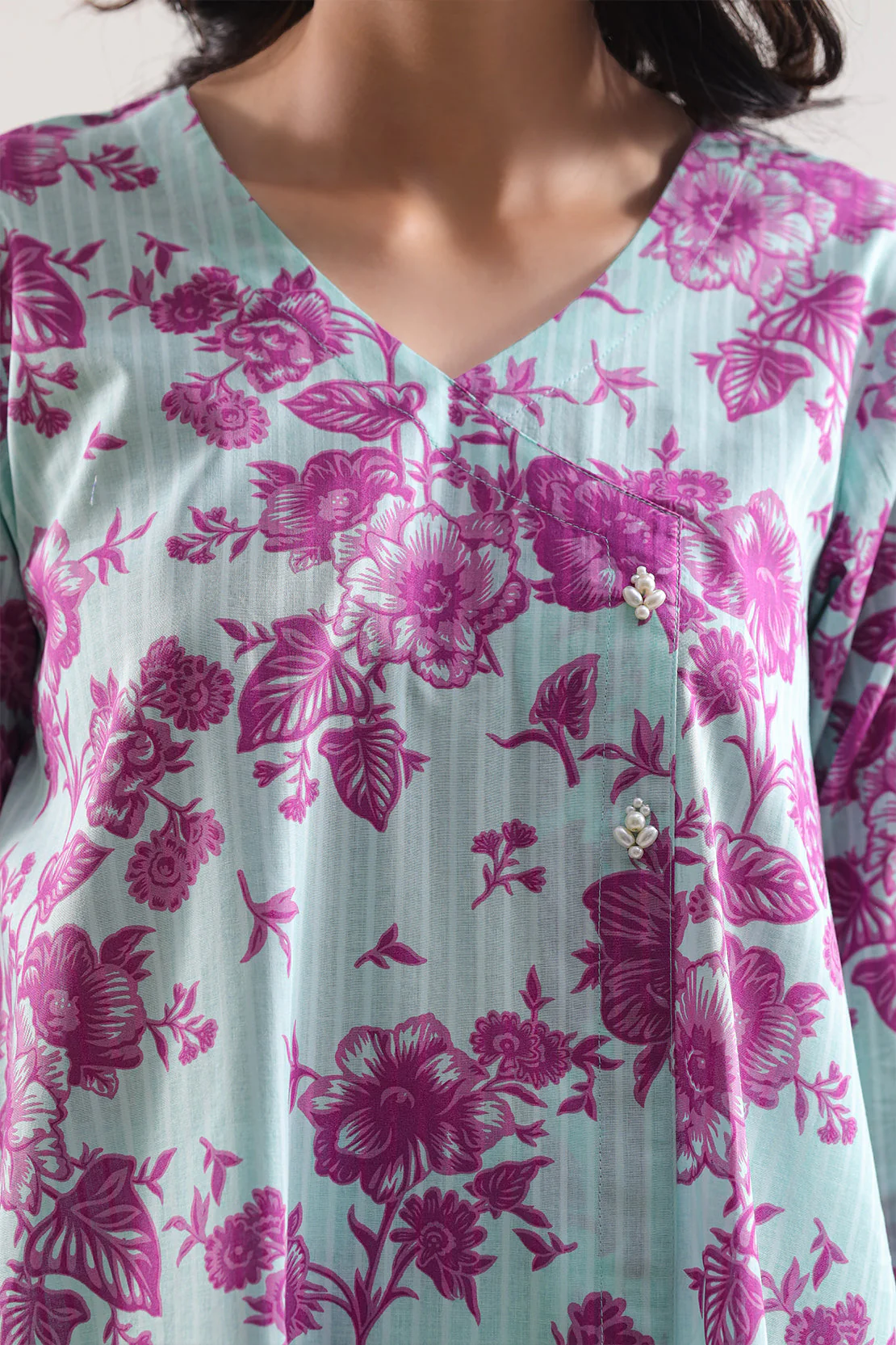 Unstitched Printed Self Strip Lawn 3 Piece - Image 3