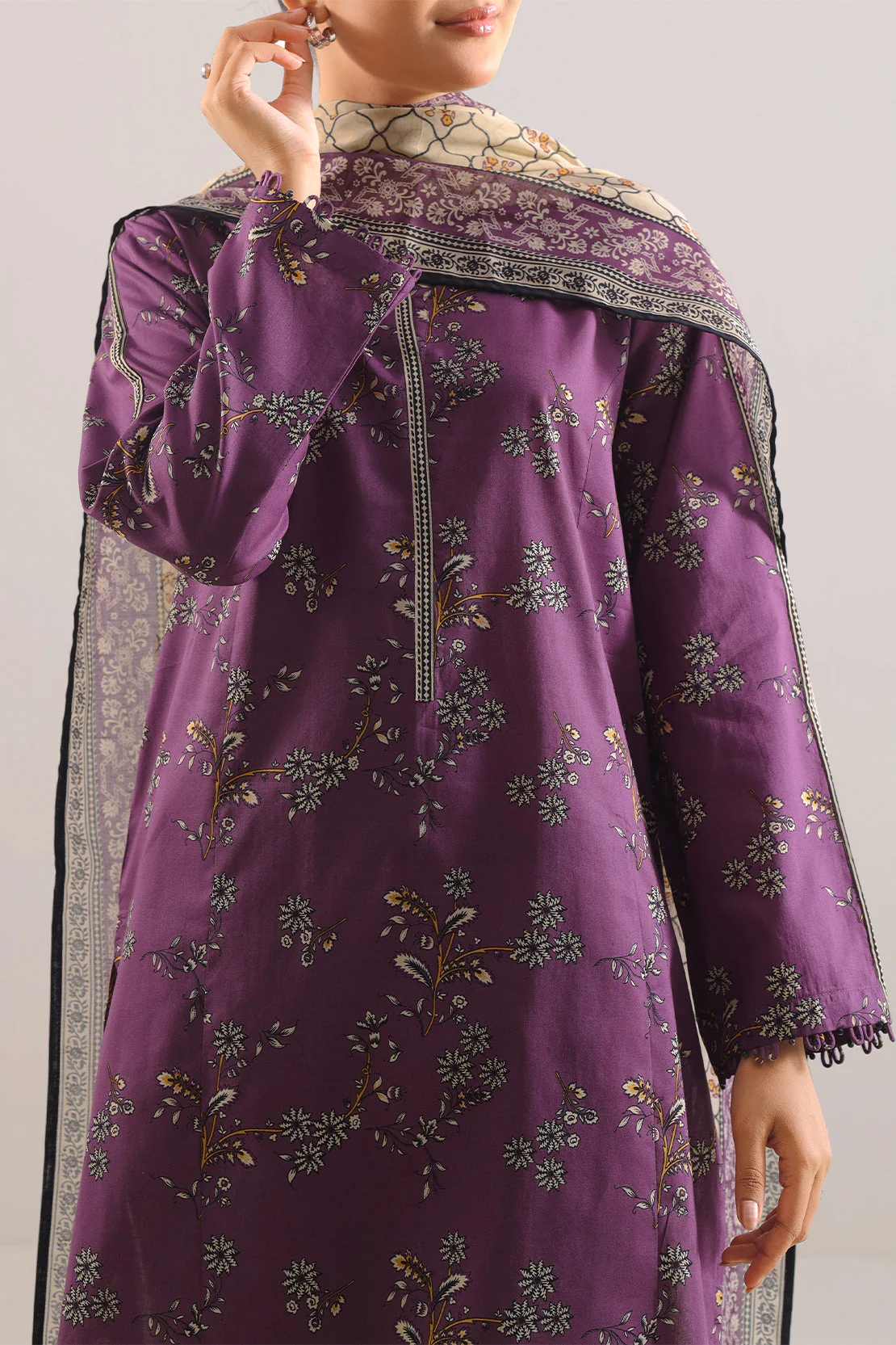 Unstitched Printed Self Strip Lawn 3 Piece - Image 2