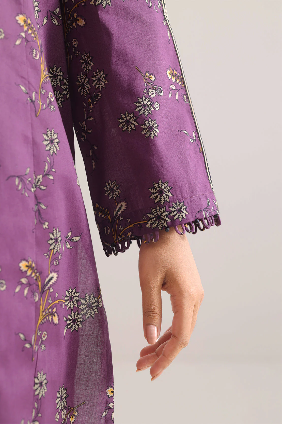 Unstitched Printed Self Strip Lawn 3 Piece - Image 6