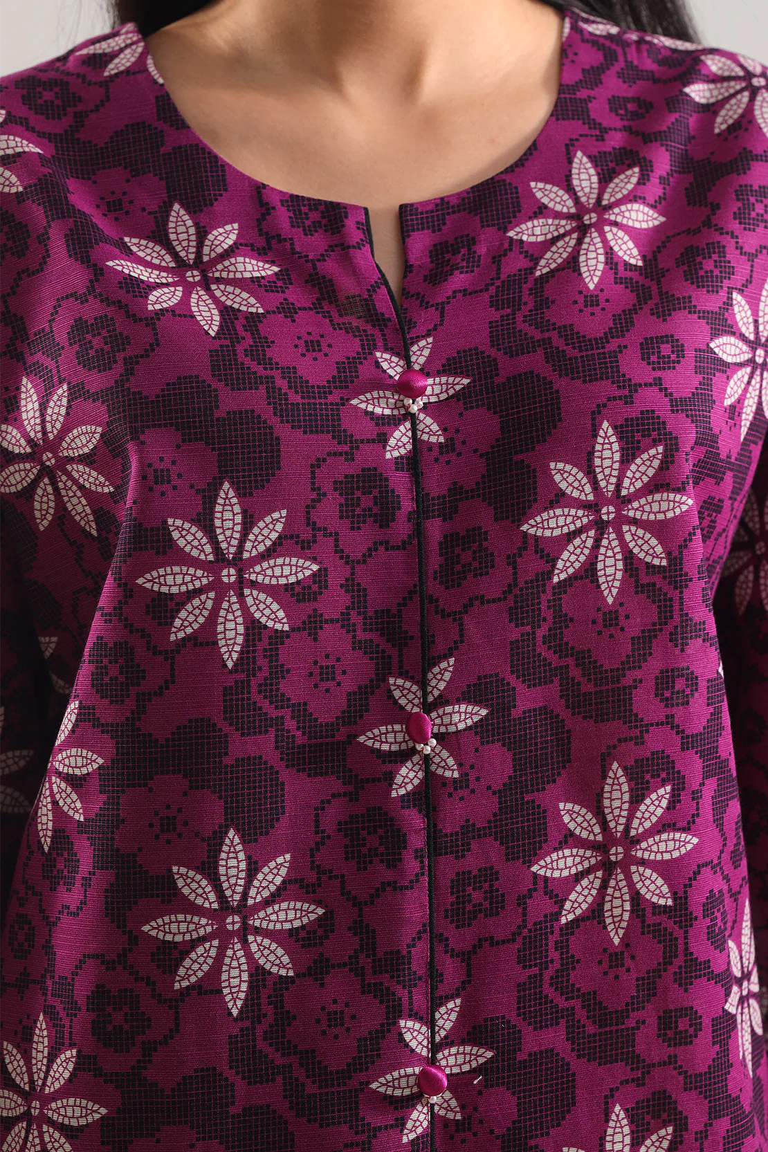 Unstitched Printed Self Strip Lawn 3 Piece - Image 4