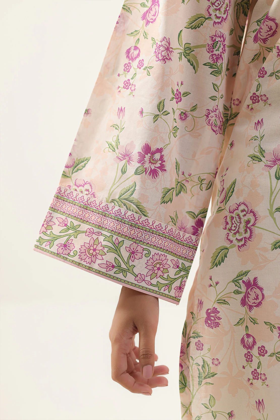 Unstitched Printed Self Strip Lawn 3 Piece - Image 6
