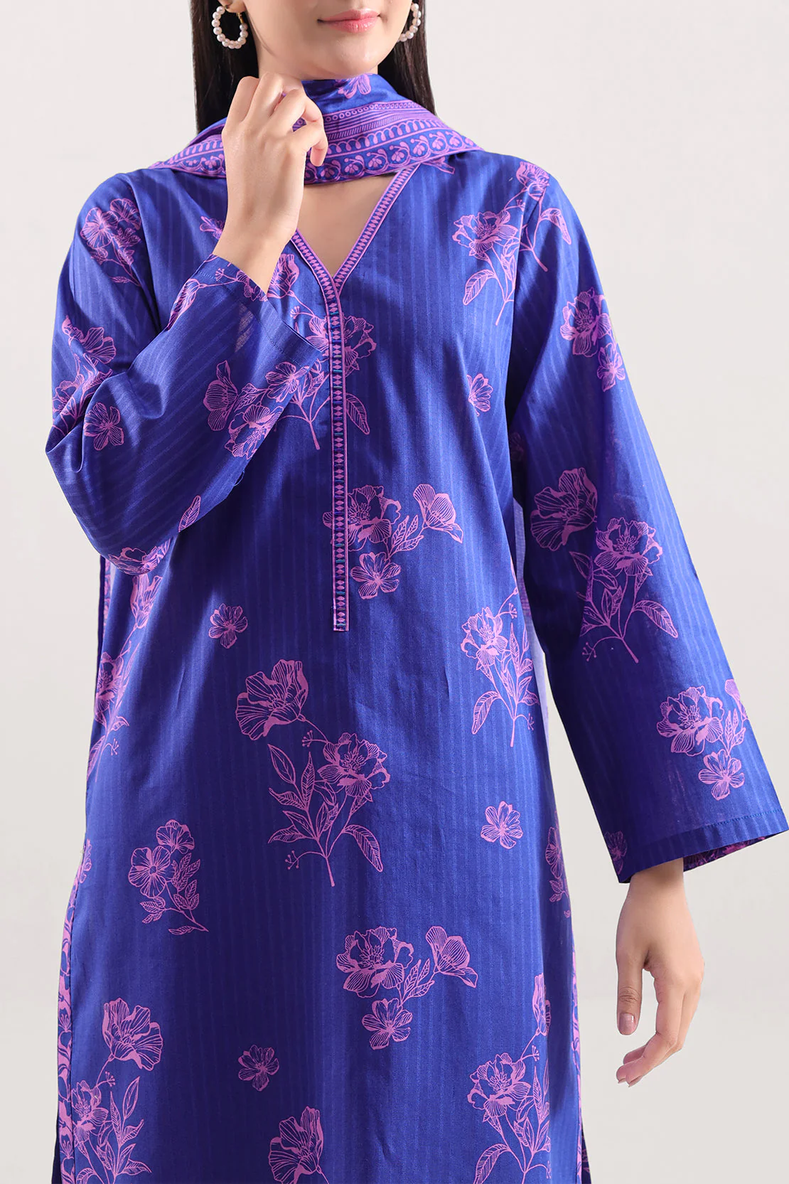 Unstitched Printed Self Strip Lawn 3 Piece - Image 2