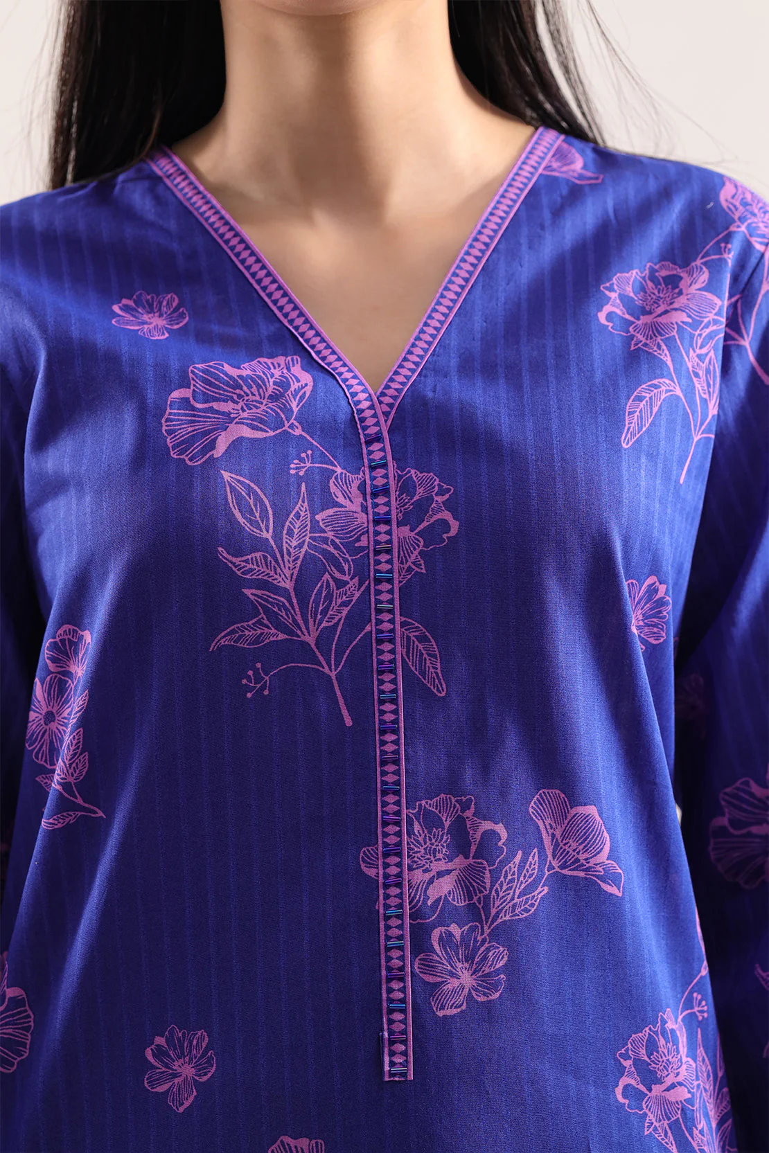 Unstitched Printed Self Strip Lawn 3 Piece - Image 3