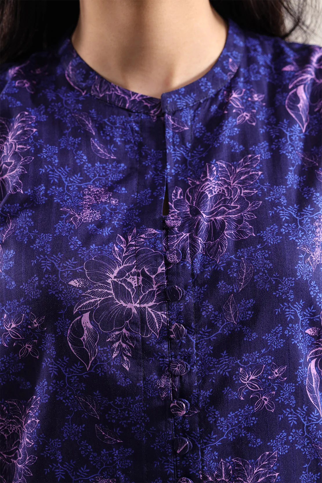 Unstitched Printed Self Strip Lawn 3 Piece - Image 4