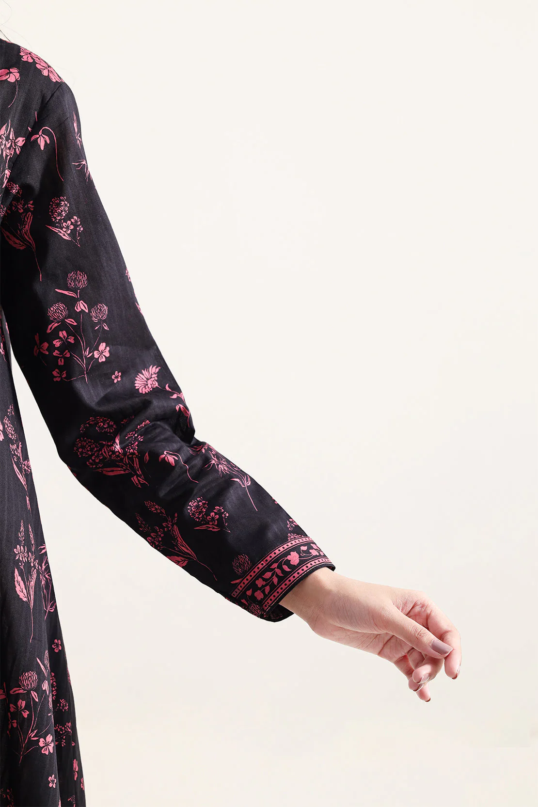 Unstitched Printed Self Strip Lawn 3 Piece - Image 4