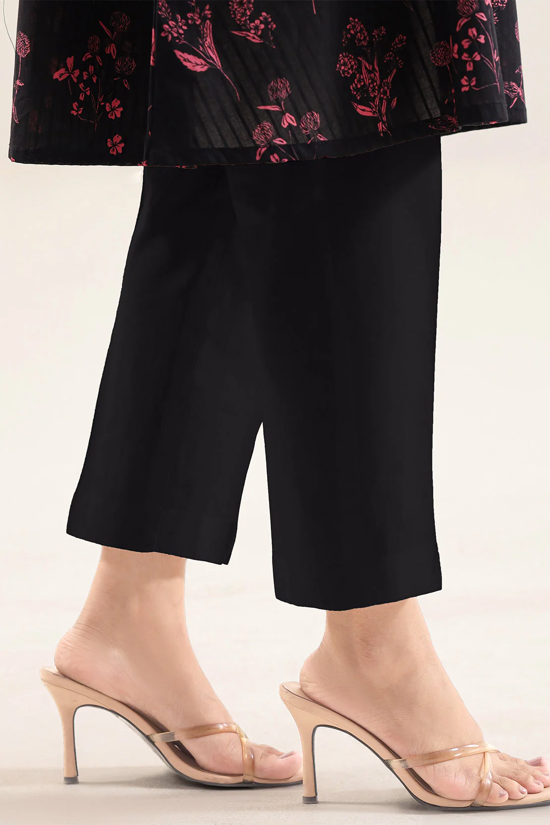 Unstitched Printed Self Strip Lawn 3 Piece - Image 5