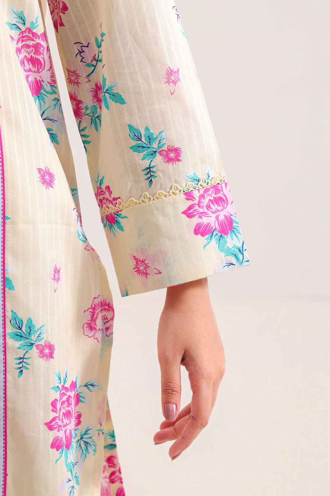 Unstitched Printed Self Strip Lawn 3 Piece - Image 4