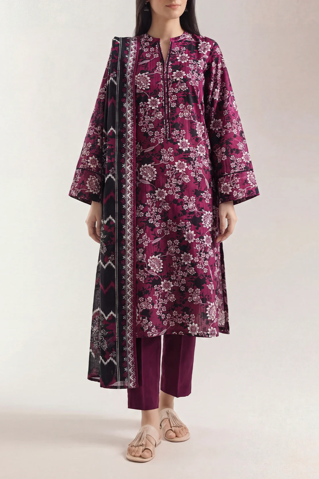 Unstitched Printed Self Strip Lawn 3 Piece - Image 2