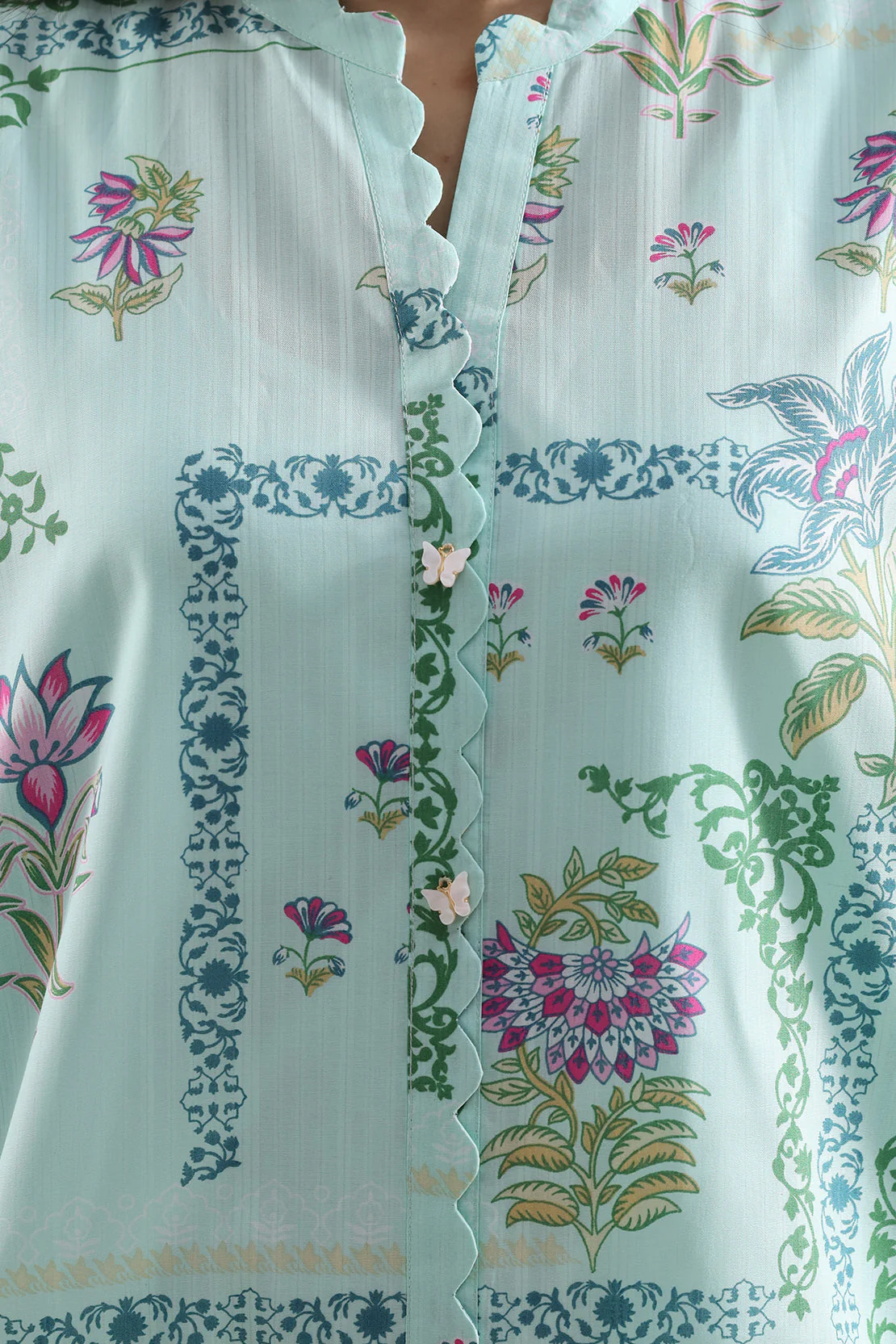 Unstitched Printed Self Strip Lawn 3 Piece - Image 4