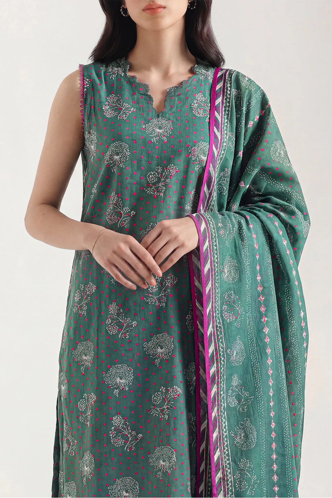 Unstitched Printed Self Strip Lawn 3 Piece - Image 4