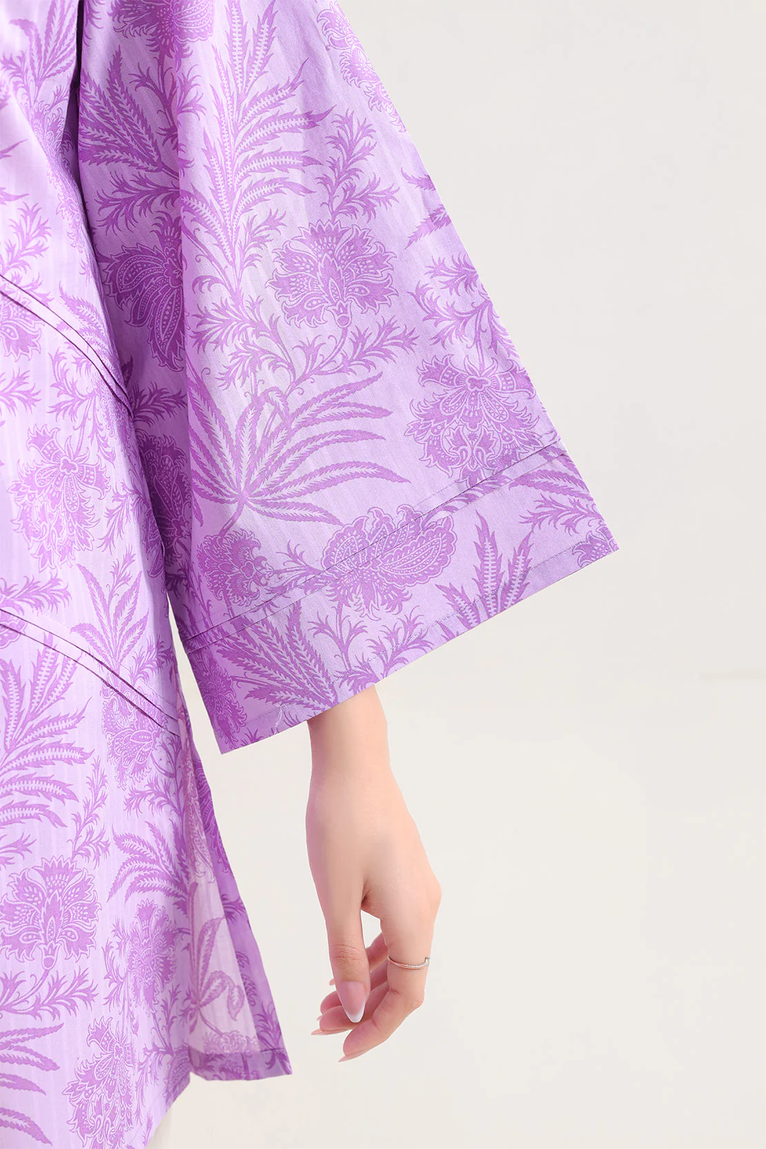 Unstitched Printed Self Strip Lawn 3 Piece - Image 4