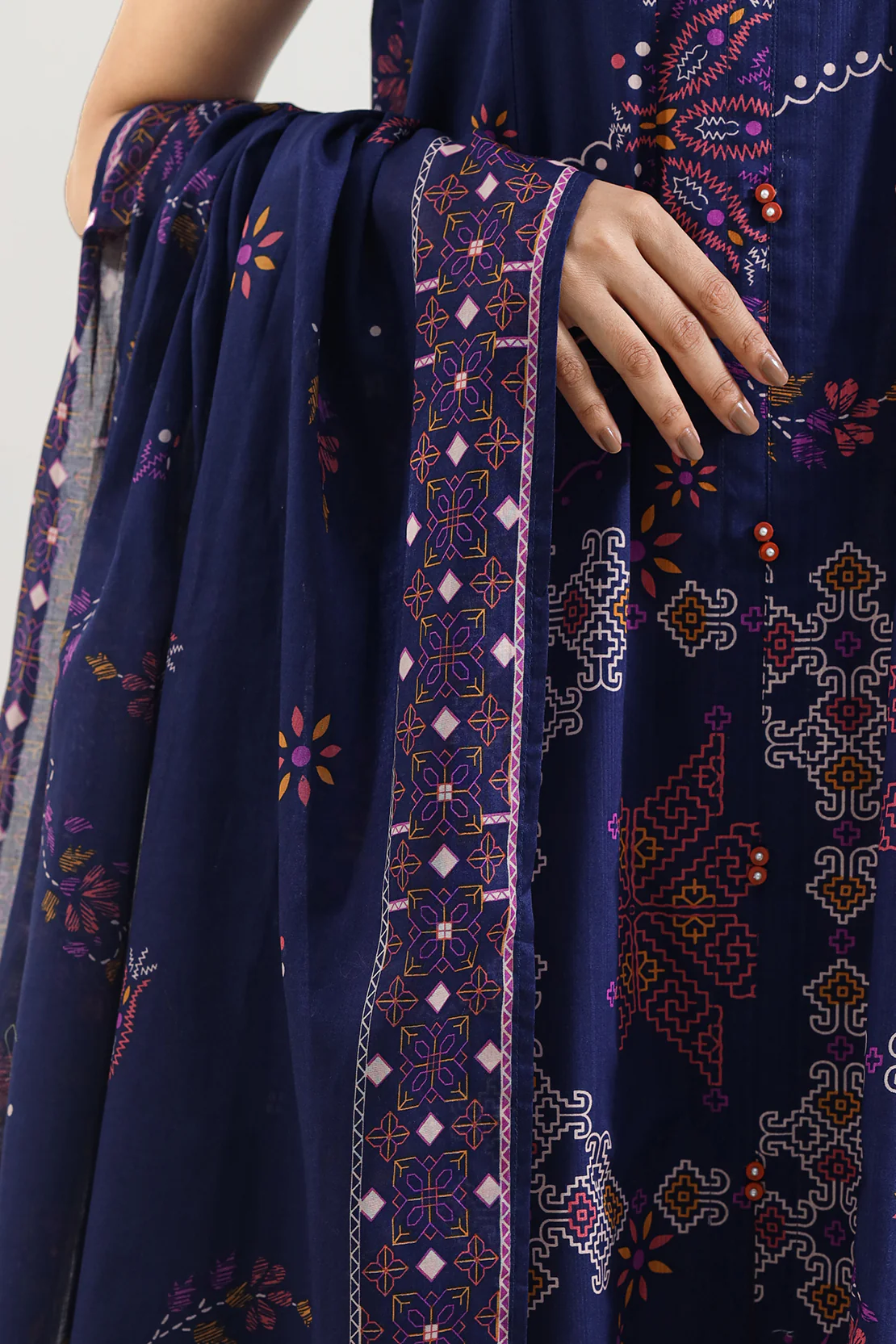 Unstitched Printed Self Strip Lawn 3 Piece - Image 4