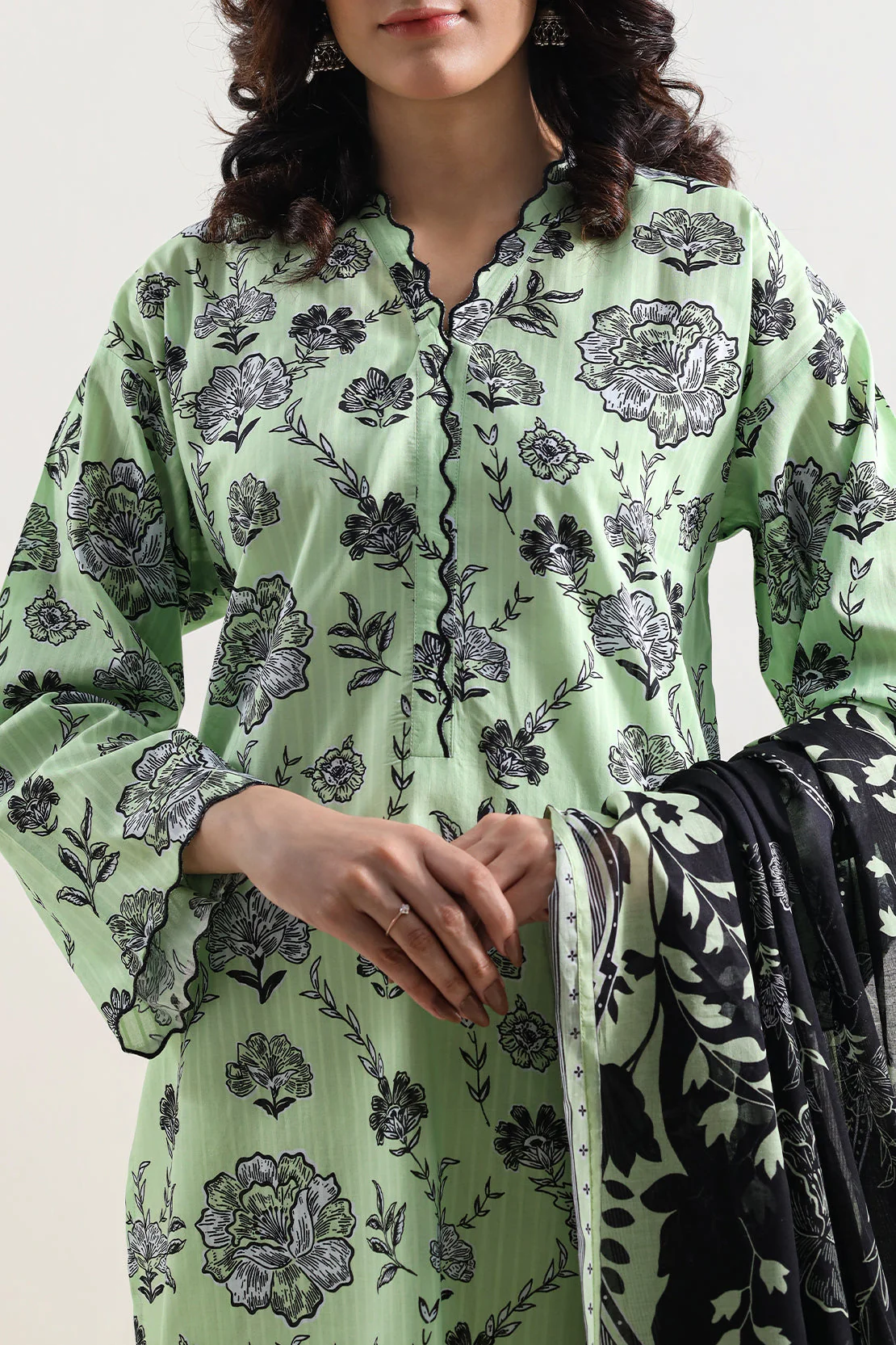 Unstitched Printed Self Strip Lawn 3 Piece - Image 2