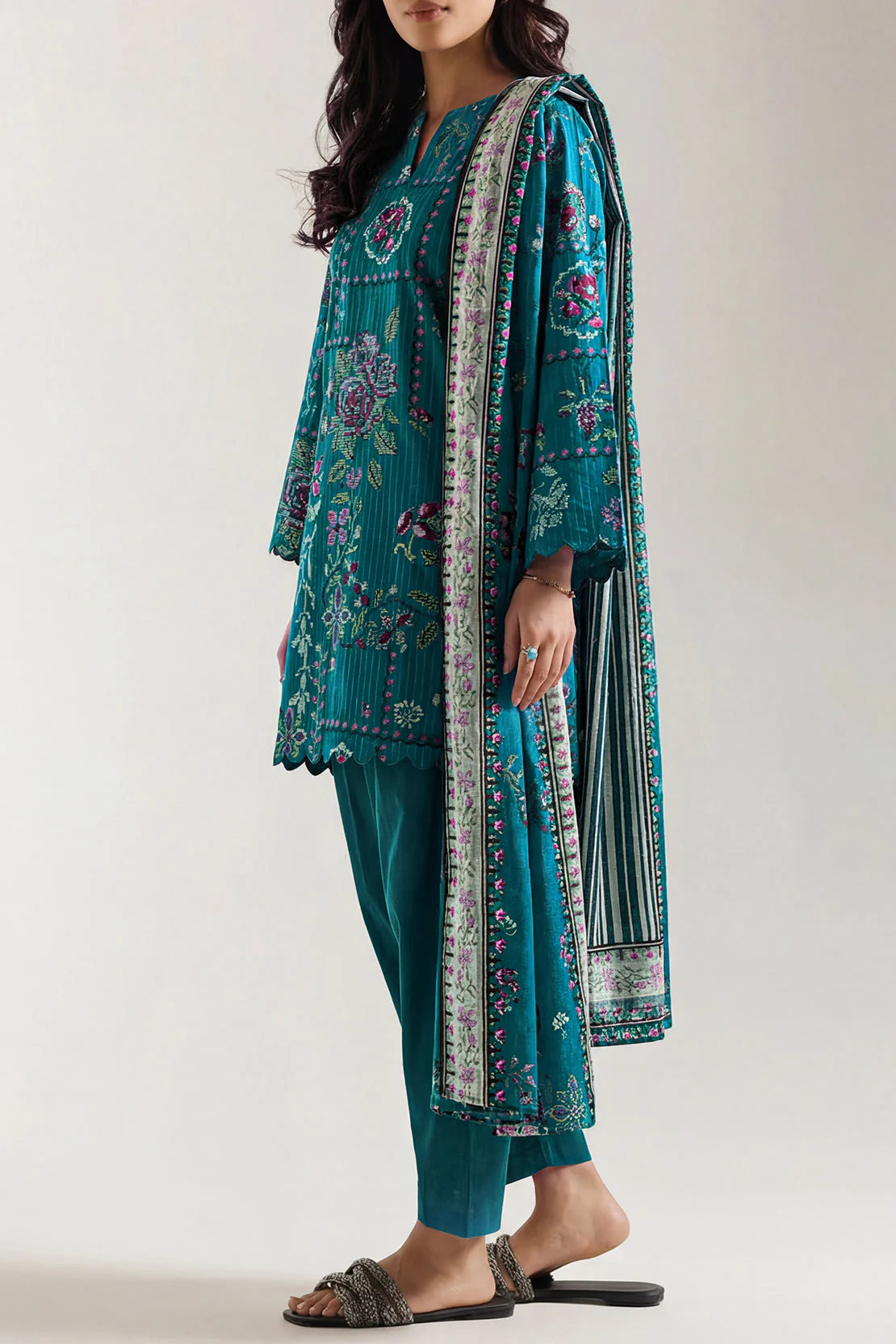 Unstitched Printed Self Strip Lawn 3 Piece - Image 3