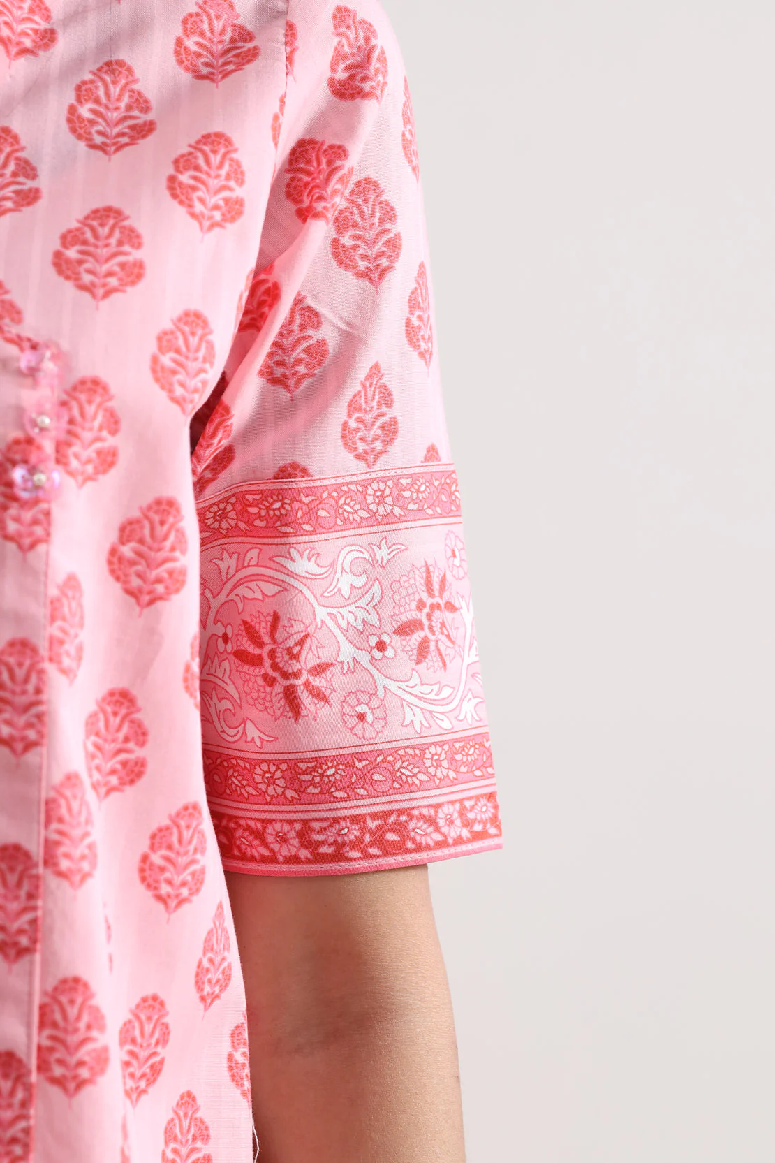 Unstitched Printed Self Strip Lawn 3 Piece - Image 5