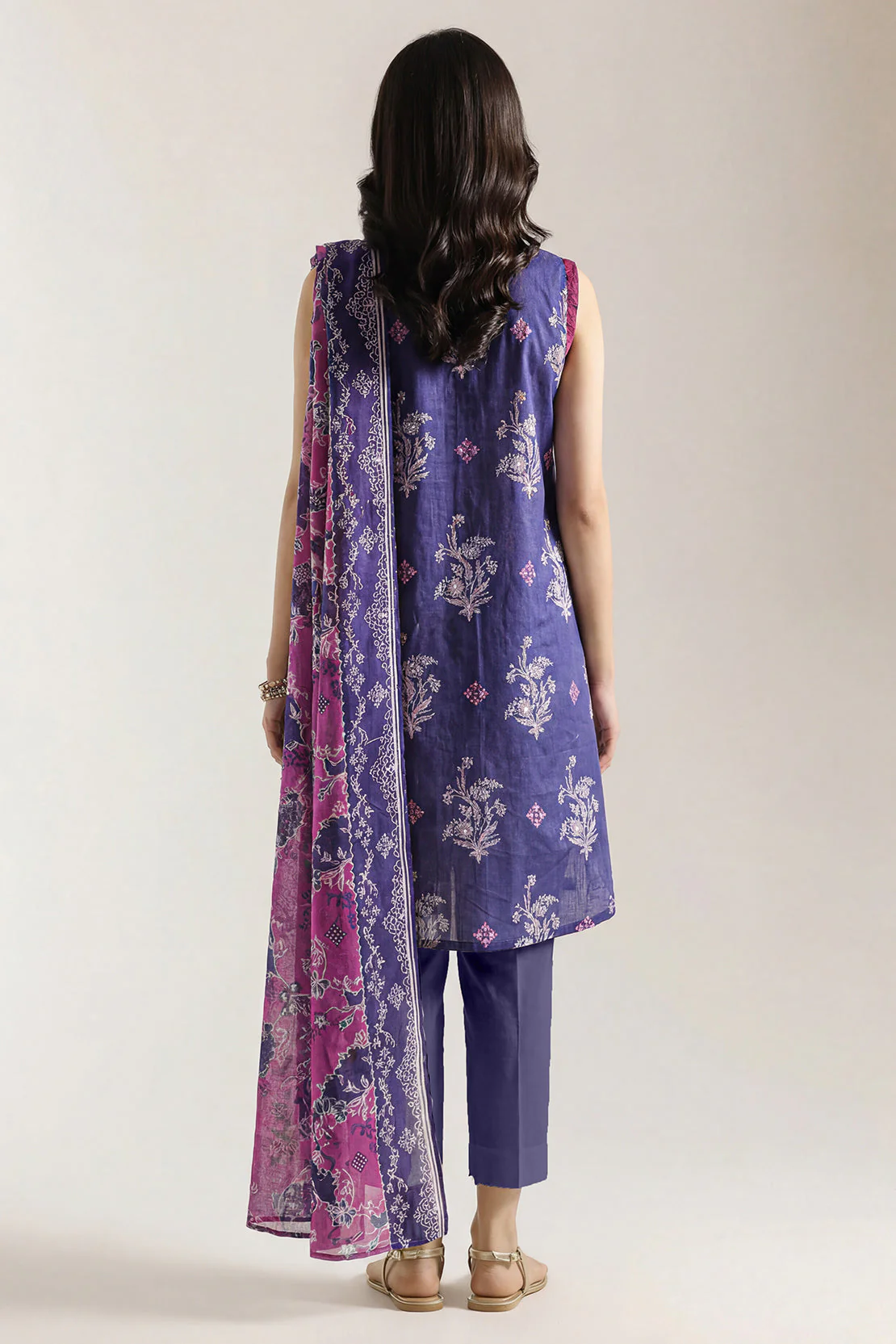 Unstitched Printed Self Strip Lawn 3 Piece - Image 3