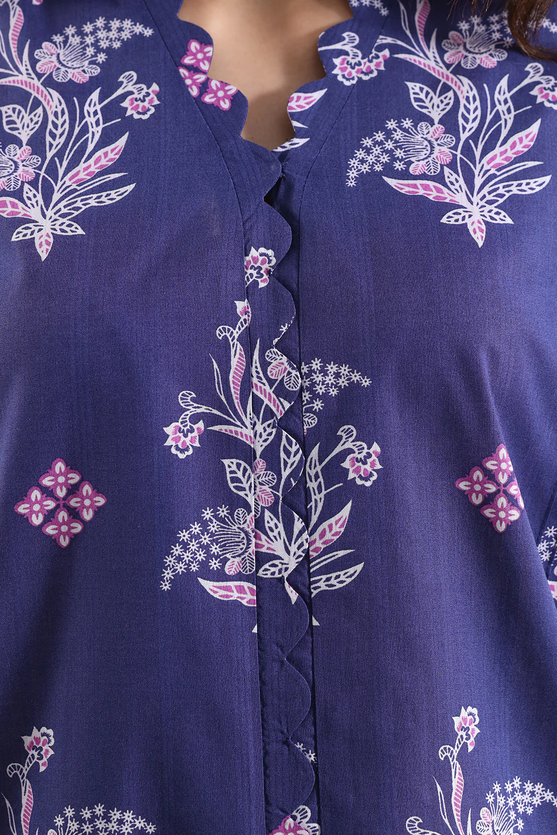 Unstitched Printed Self Strip Lawn 3 Piece - Image 4