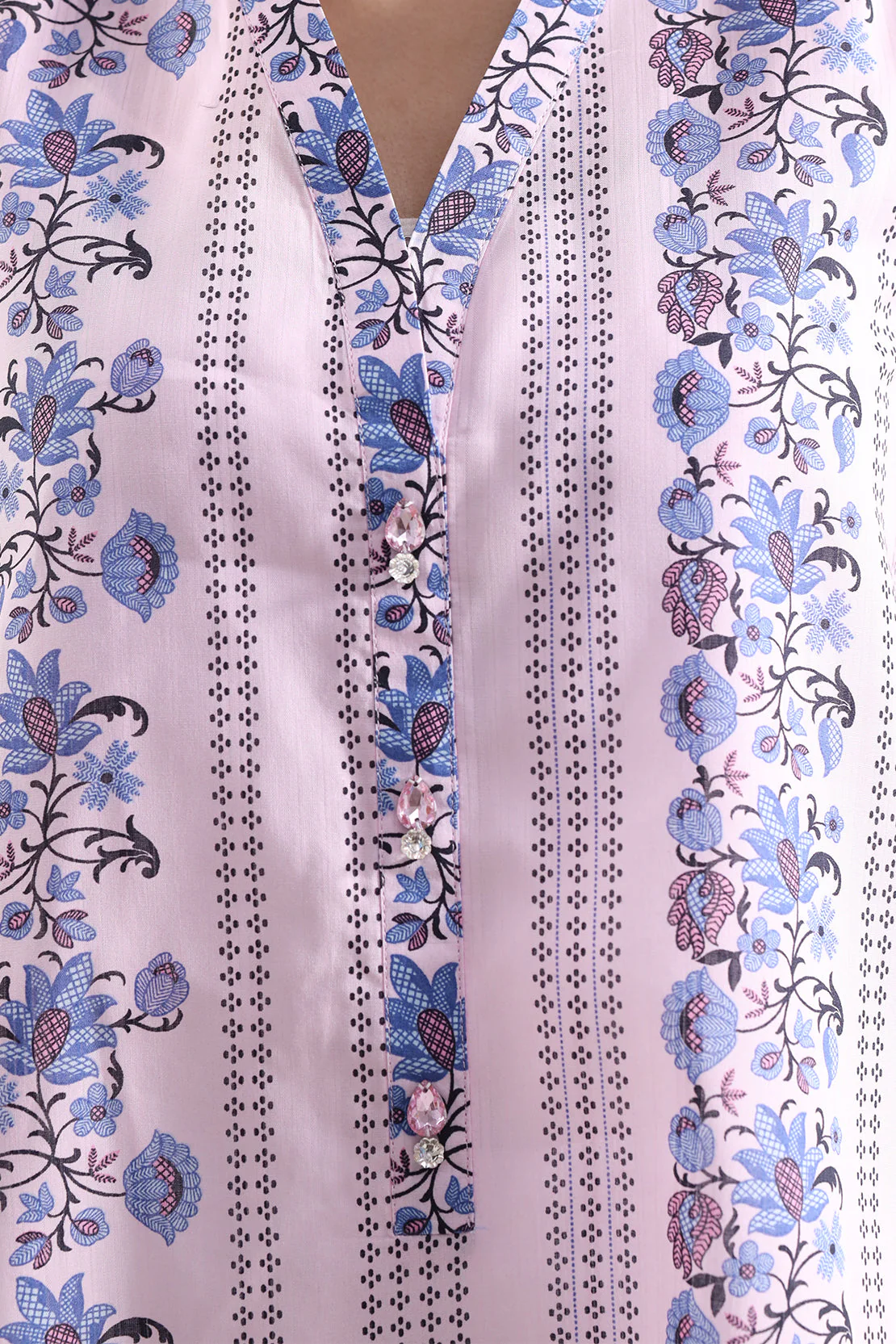 Unstitched Printed Self Strip Lawn 3 Piece - Image 4