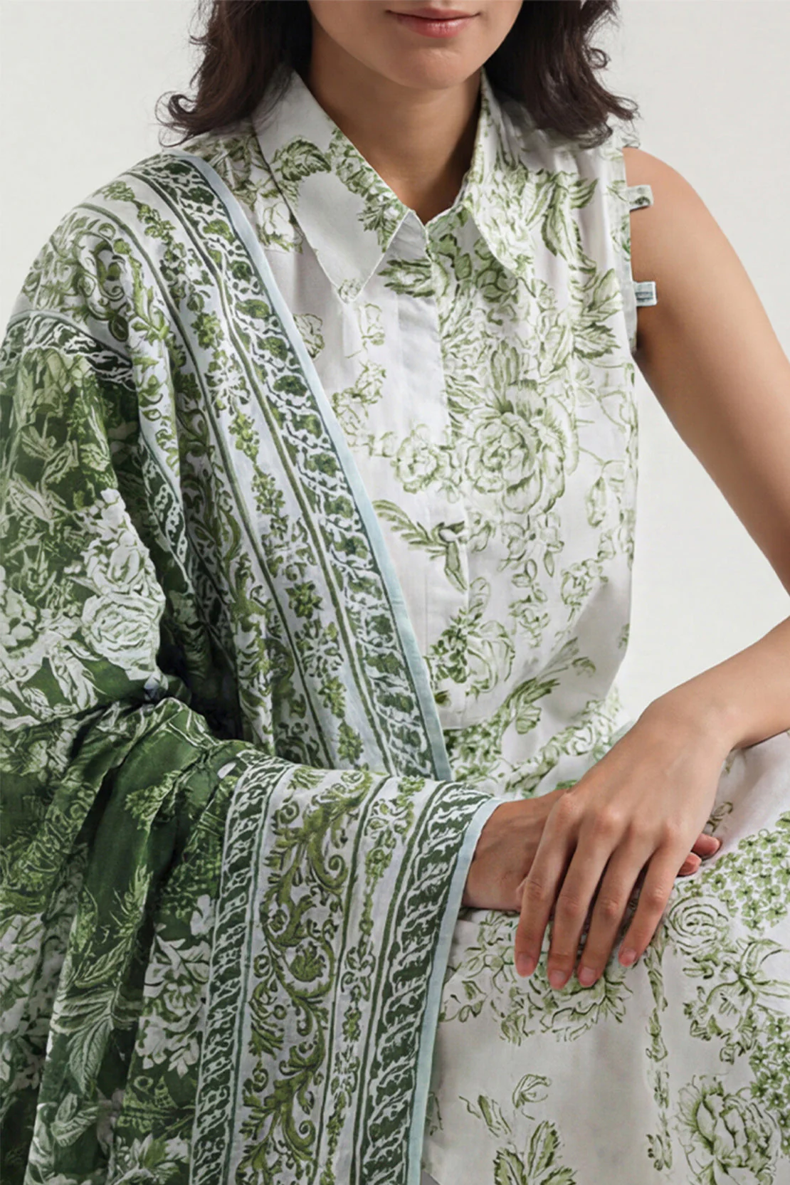 Unstitched Printed Self Strip Lawn 3 Piece - Image 3