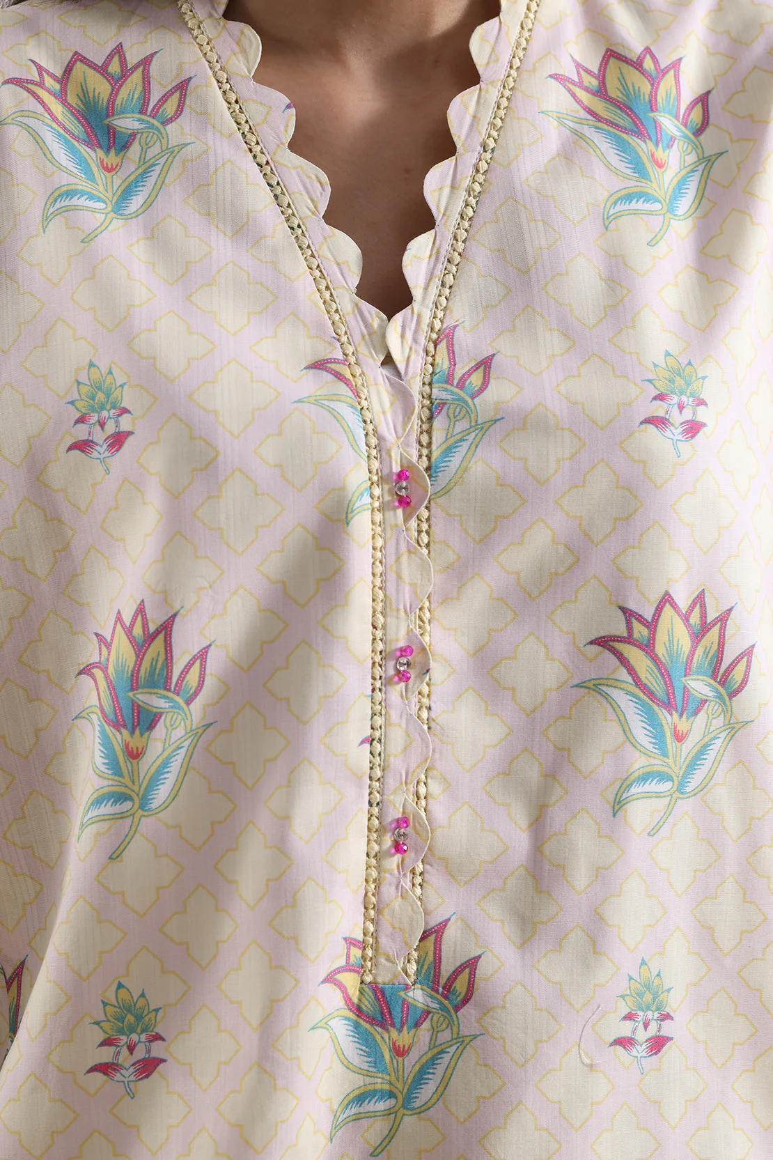 Unstitched Printed Self Strip Lawn 3 Piece - Image 4
