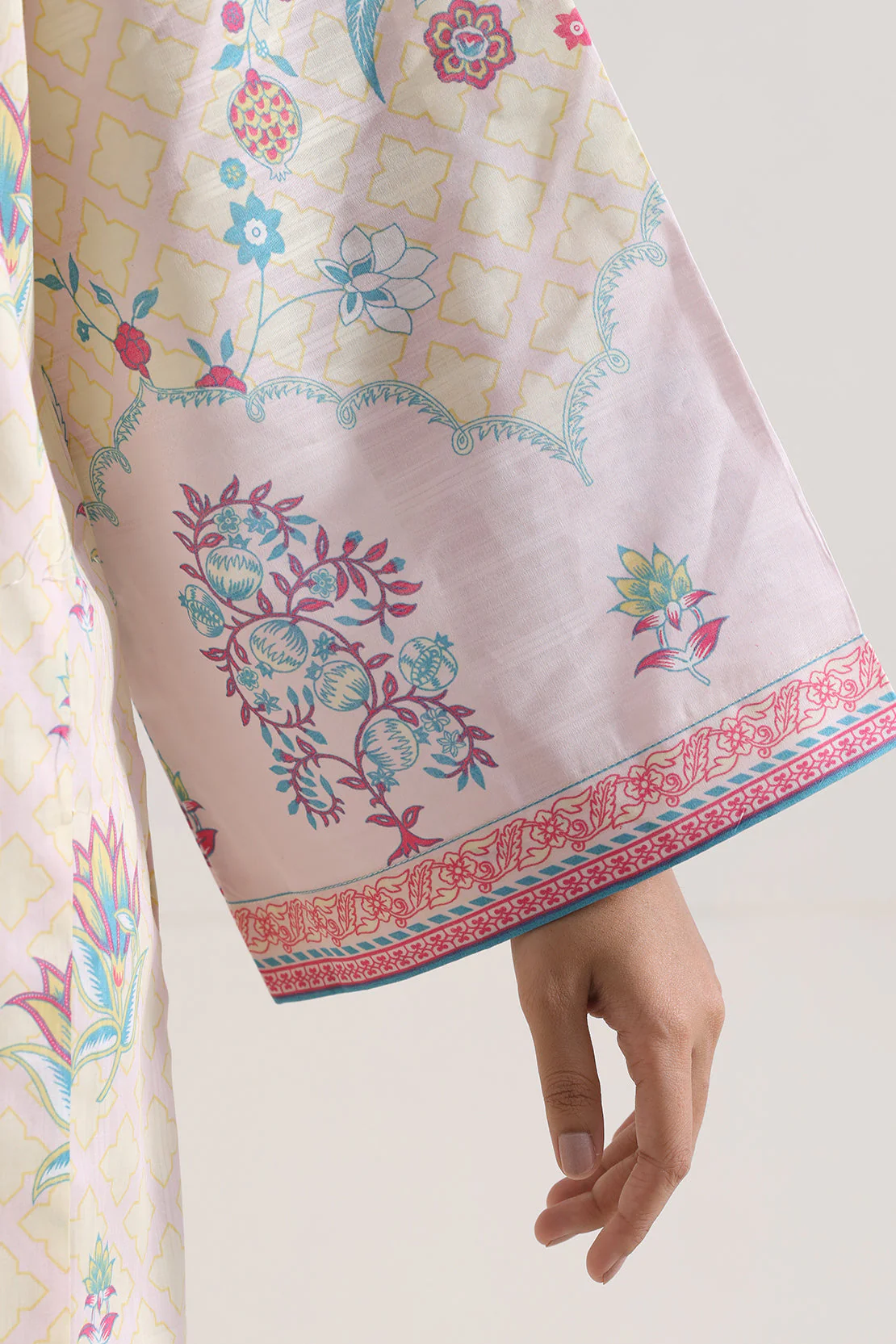 Unstitched Printed Self Strip Lawn 3 Piece - Image 5