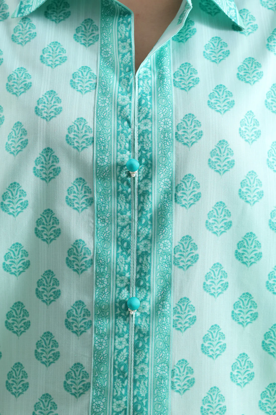 Unstitched Printed Self Strip Lawn 3 Piece - Image 5
