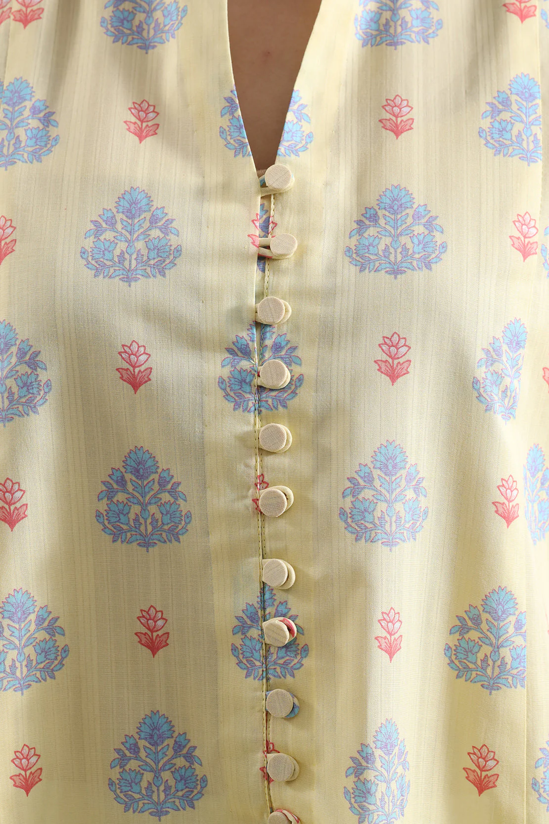Unstitched Printed Self Strip Lawn 3 Piece - Image 5