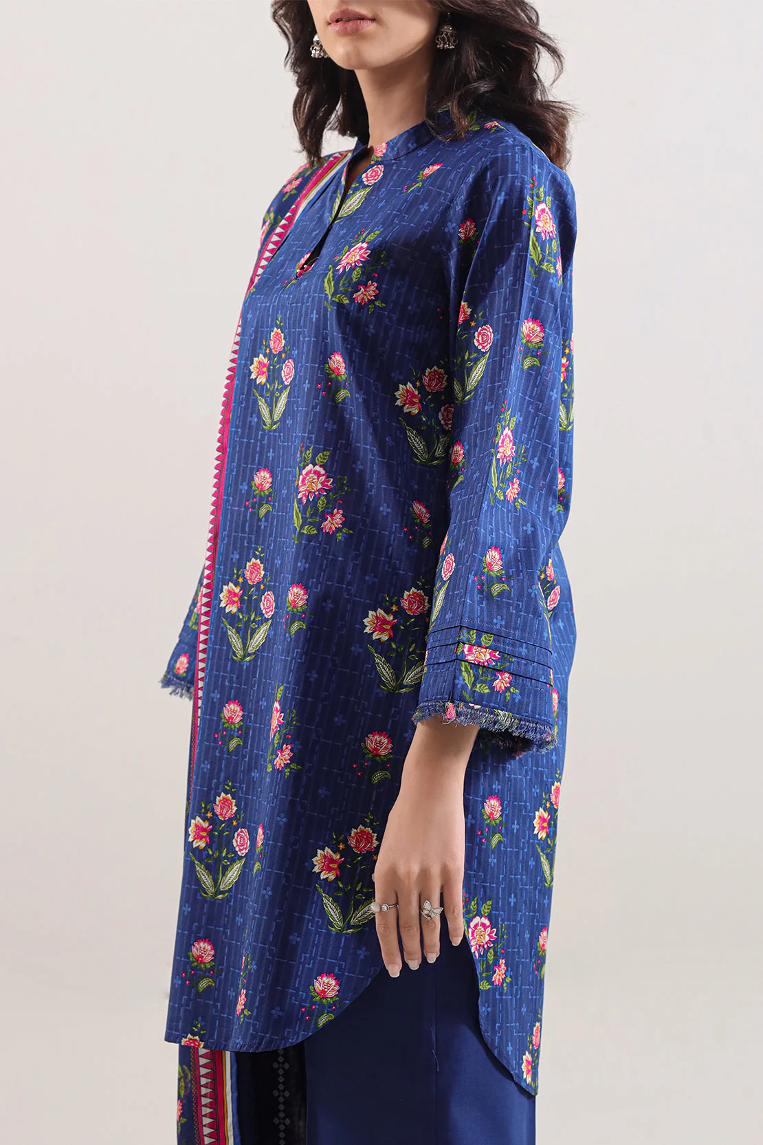 Unstitched Printed Strip Lawn 3 Piece - Image 2