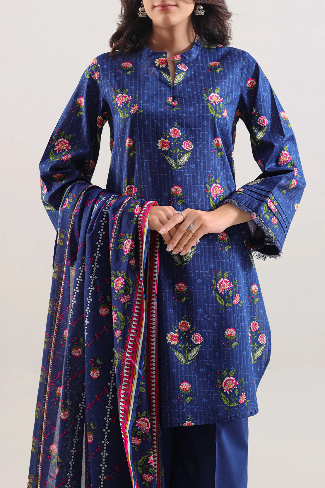 Unstitched Printed Strip Lawn 3 Piece - Image 3