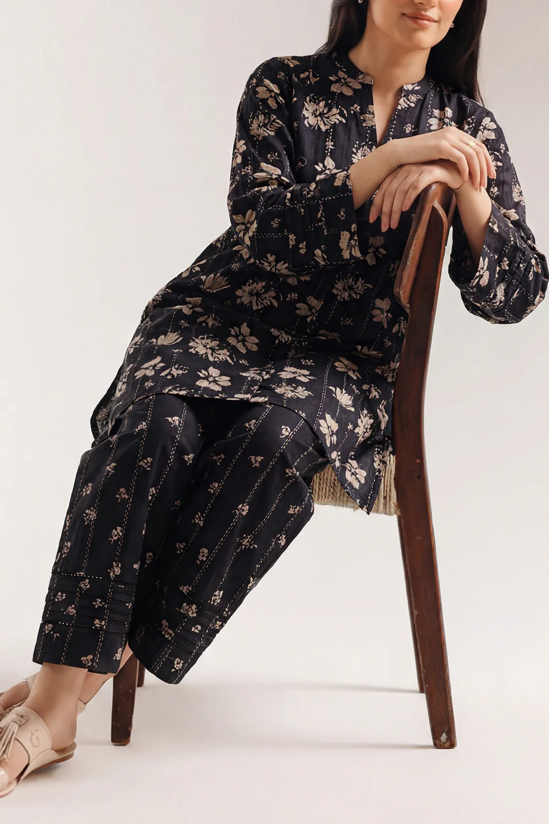 Unstitched Printed Stripe Lawn 2 Piece (Shirt/Trouser) - Image 2
