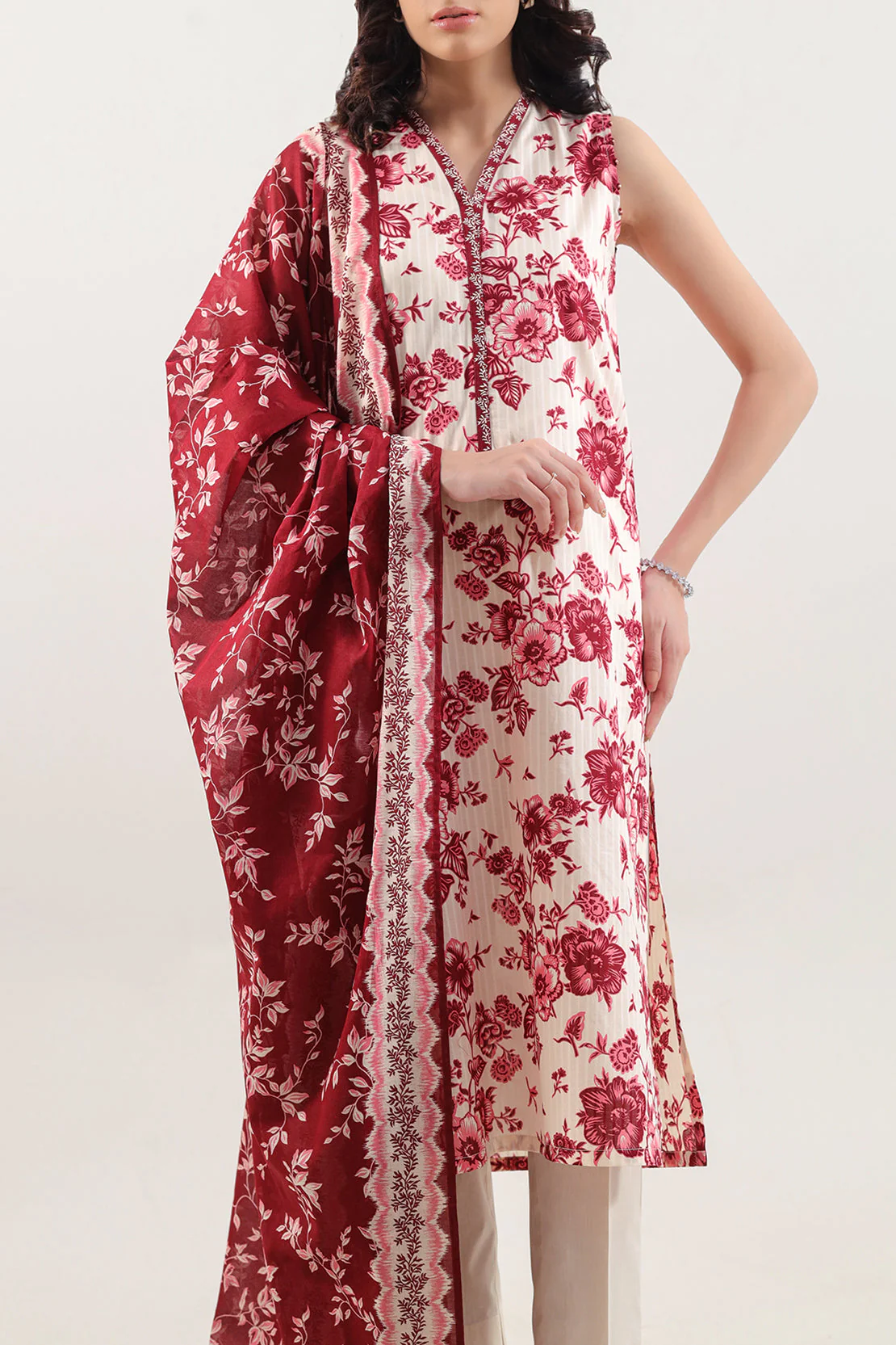 Unstitched Printed Stripe Lawn 3 Piece - Image 2