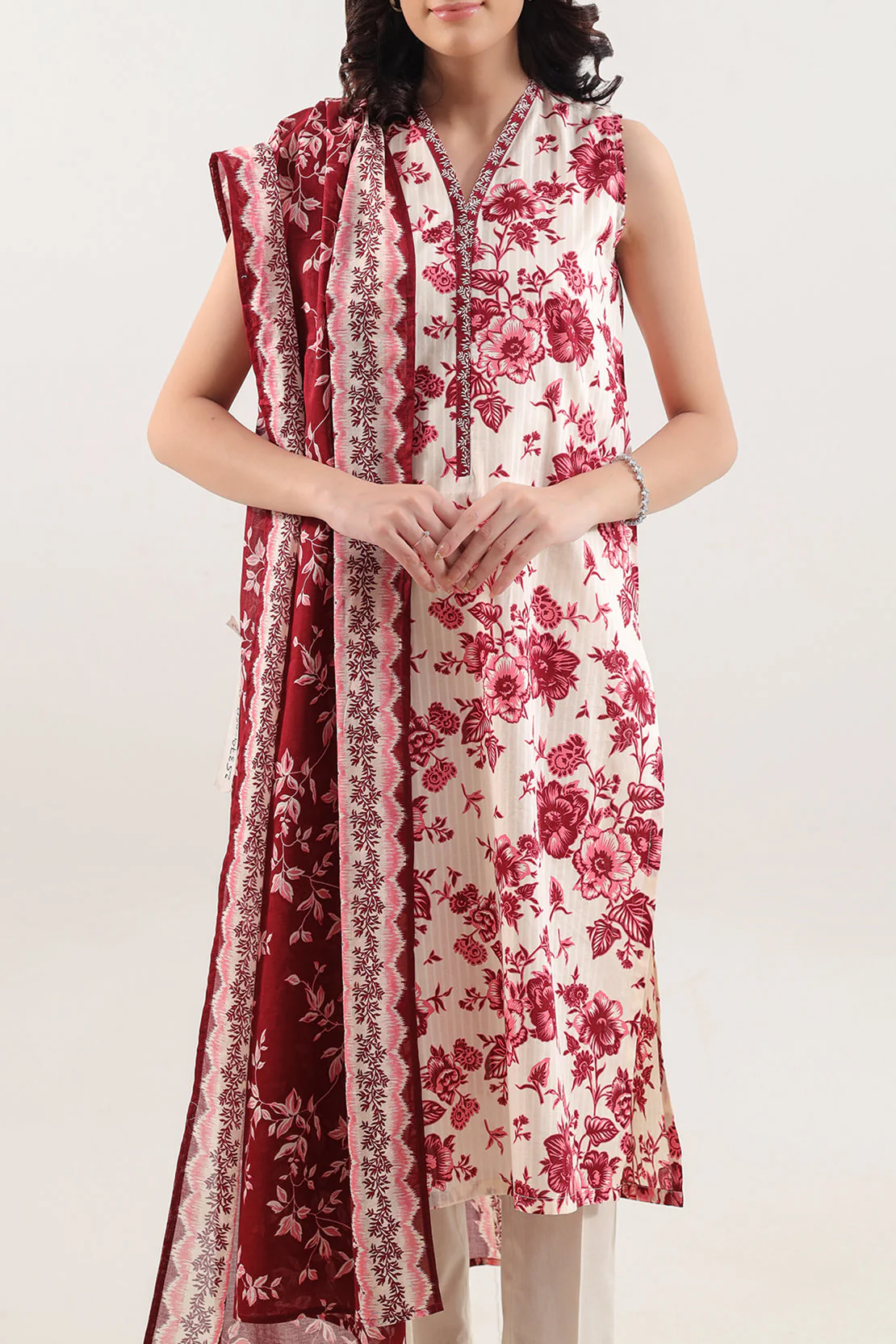 Unstitched Printed Stripe Lawn 3 Piece - Image 4