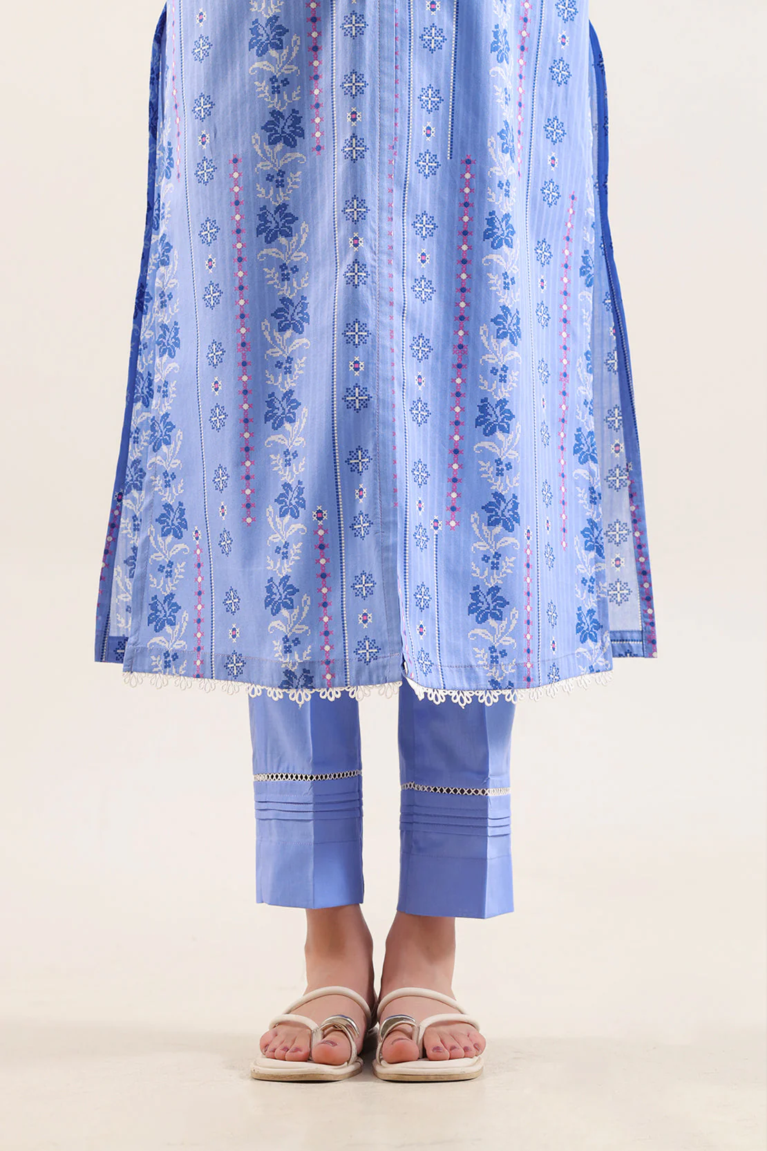 Unstitched Printed Stripe Lawn 3 Piece - Image 5