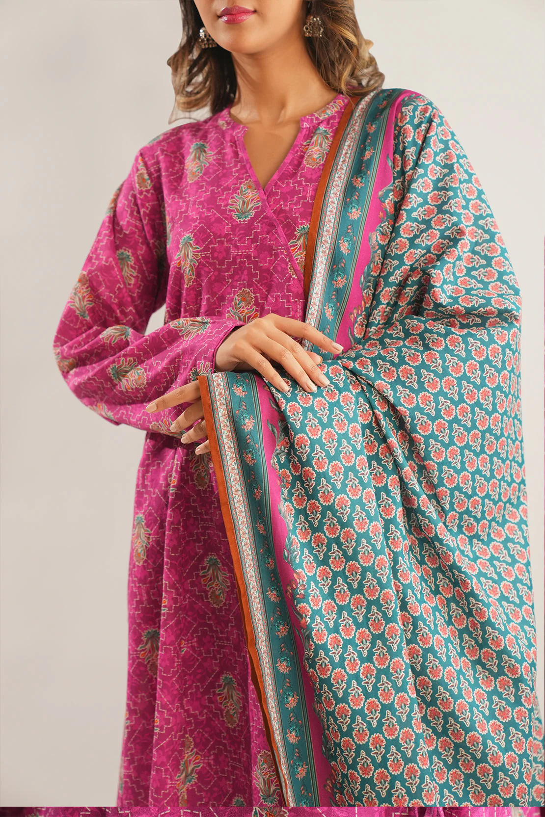 Unstitched Printed Viscose 3 Piece - Image 4