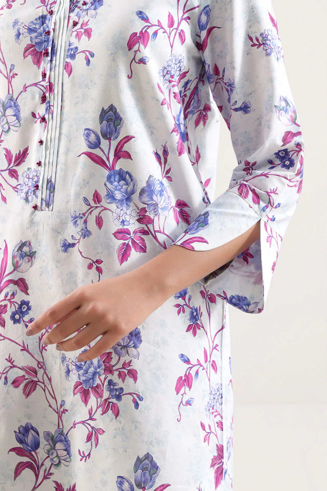 Unstitched Printed Warm Cotton 3 Piece - Image 4