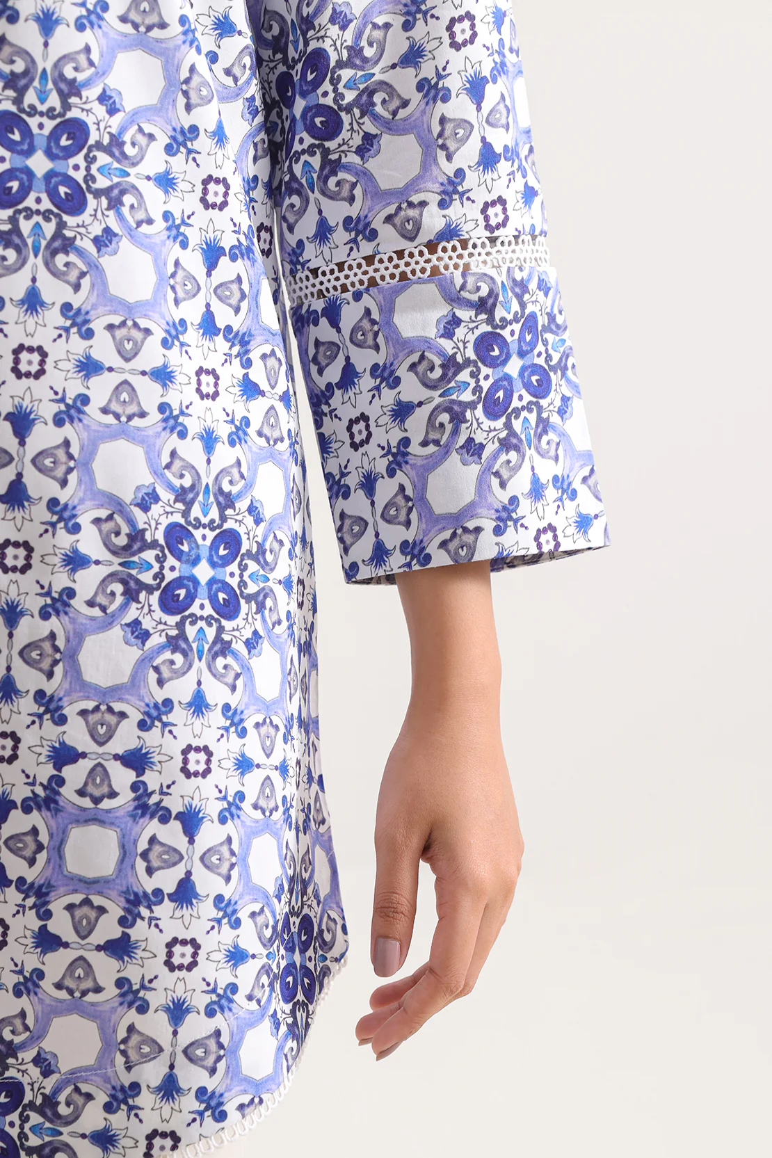 Unstitched Printed Warm Cotton 3 Piece - Image 4
