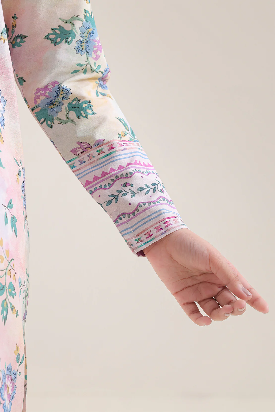 Unstitched Printed Warm Cotton 3 Piece - Image 4