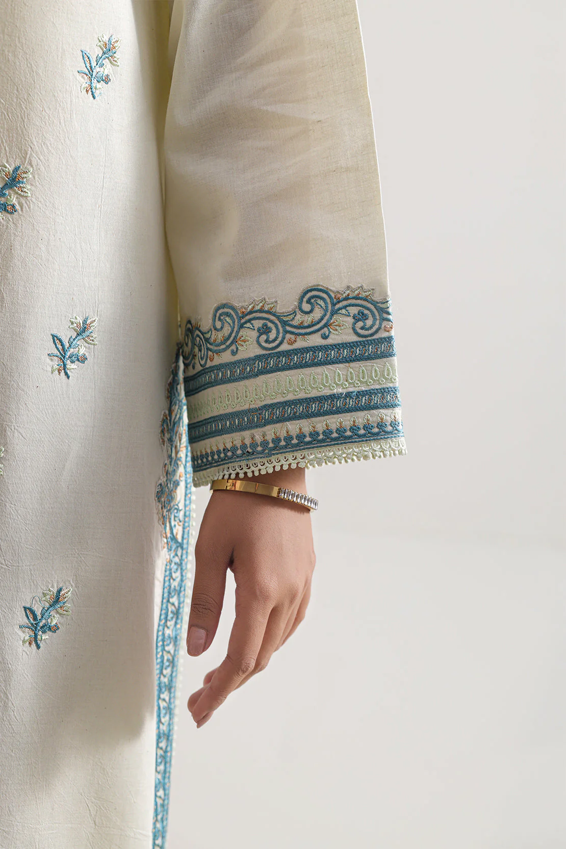 Unstitched Solid Embroidered Cambric 2 Piece (shirt/trouser) - Image 4
