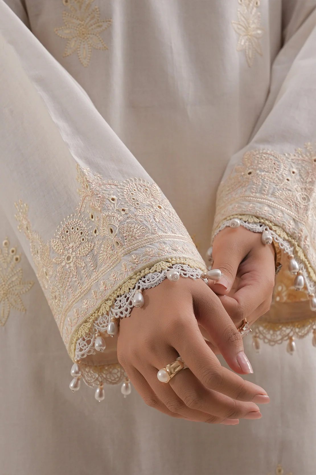 Unstitched Solid Embroidered Cambric 2 Piece (shirt/trouser) - Image 4