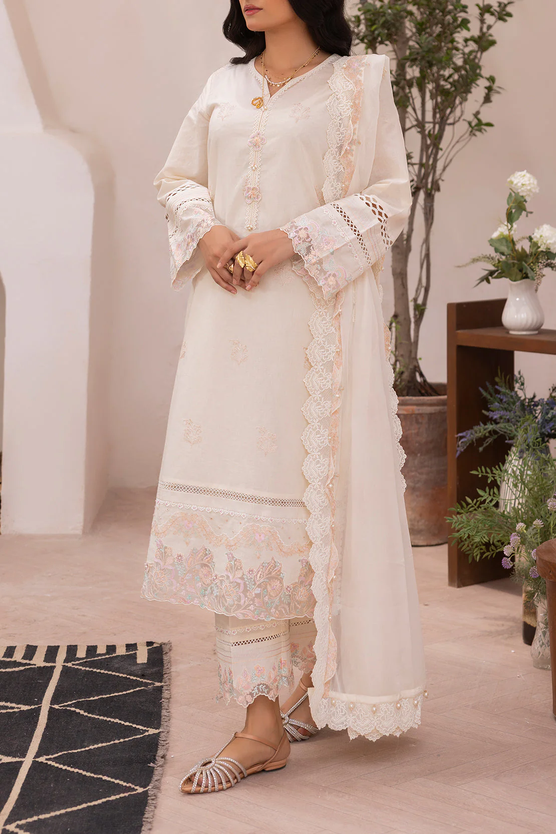 Unstitched Solid Embroidered Cambric 3 Piece With chiffon Dupatta - Image 2