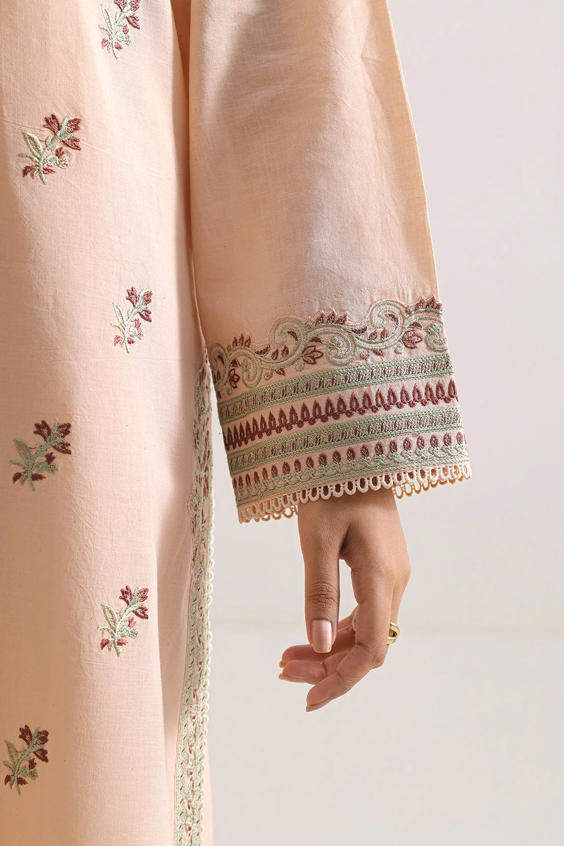 Unstitched Solid Embroidered Cambric 3 Piece With Chiffon Dupatta - Image 4