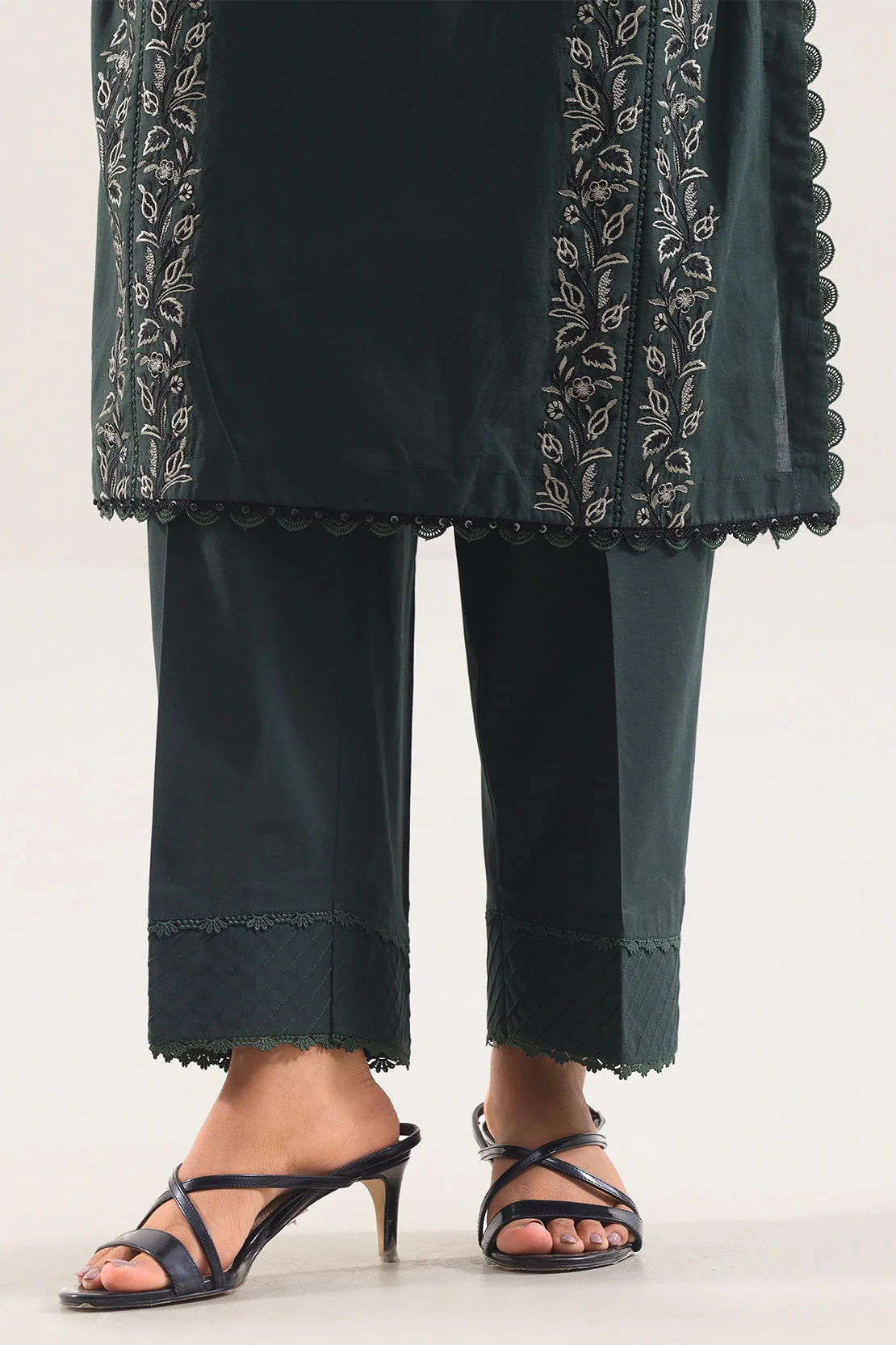 Unstitched Solid+Embroidered Cambric 3 Piece With (Chiffon Dupatta) - Image 5