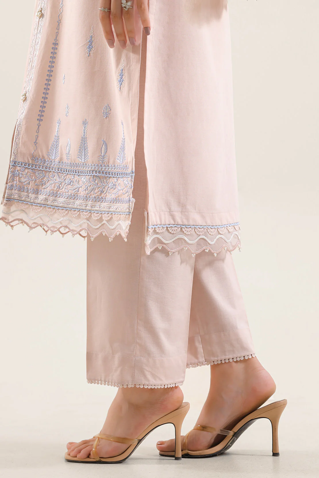 Unstitched Solid Embroidered Cambric 3 Piece With Chiffon Dupatta - Image 5
