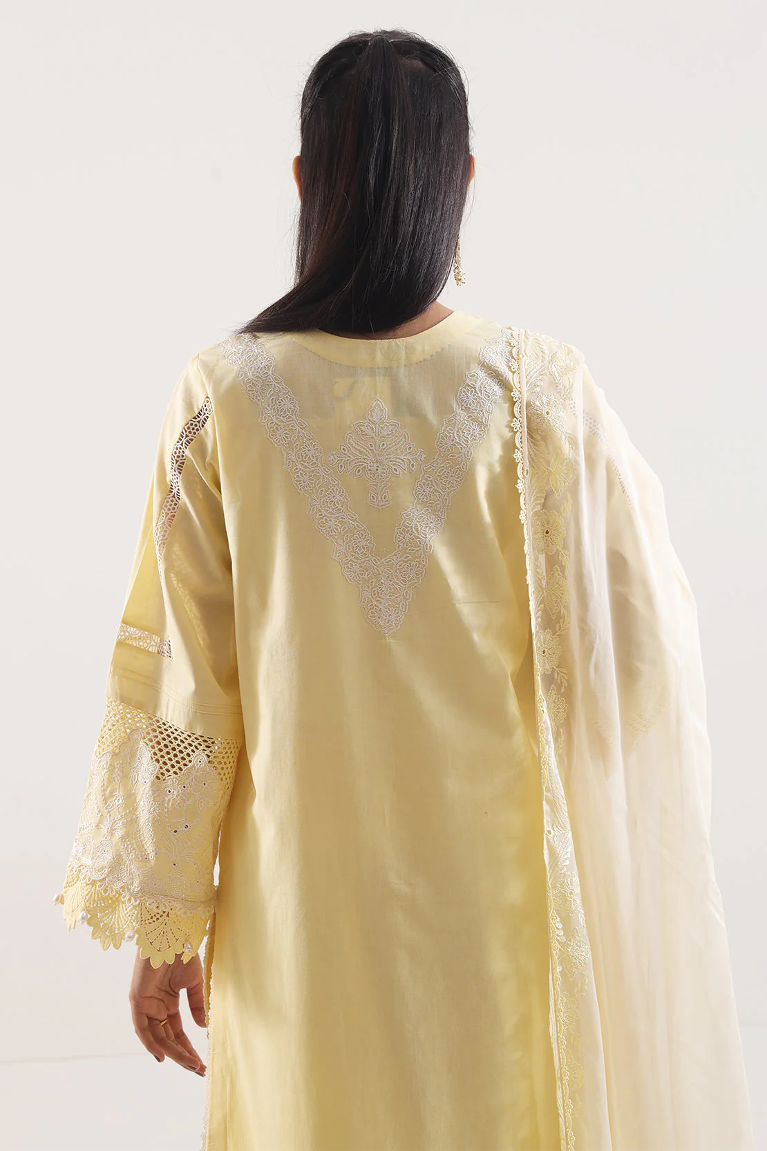 Unstitched Solid Embroidered Cambric 3 Piece with Chiffon Dupatta - Image 4