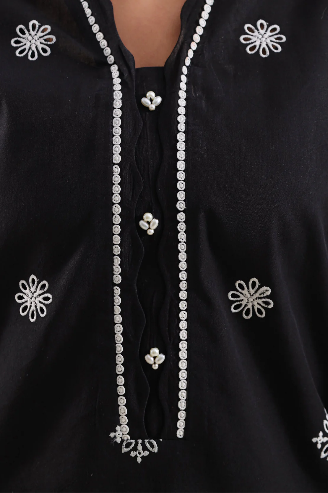 Unstitched Solid Embroidered Cambric 3 Piece With (Chiffon Dupatta) - Image 3