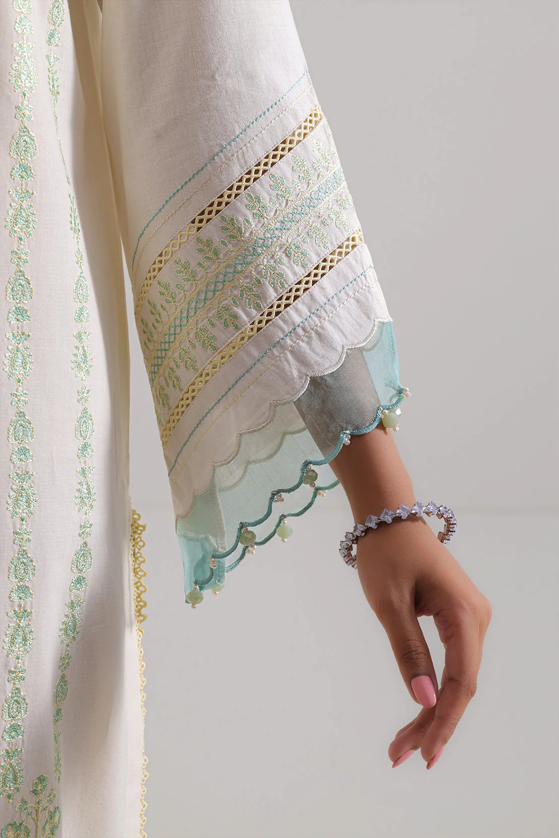 Unstitched Solid Embroidered Cambric 3 Piece - Image 4