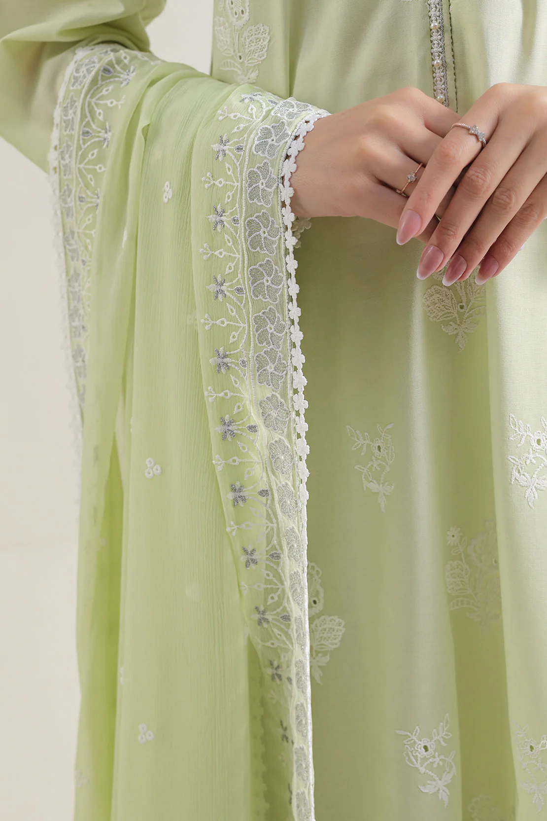 Unstitched Solid Embroidered Cambric 3 Piece - Image 4