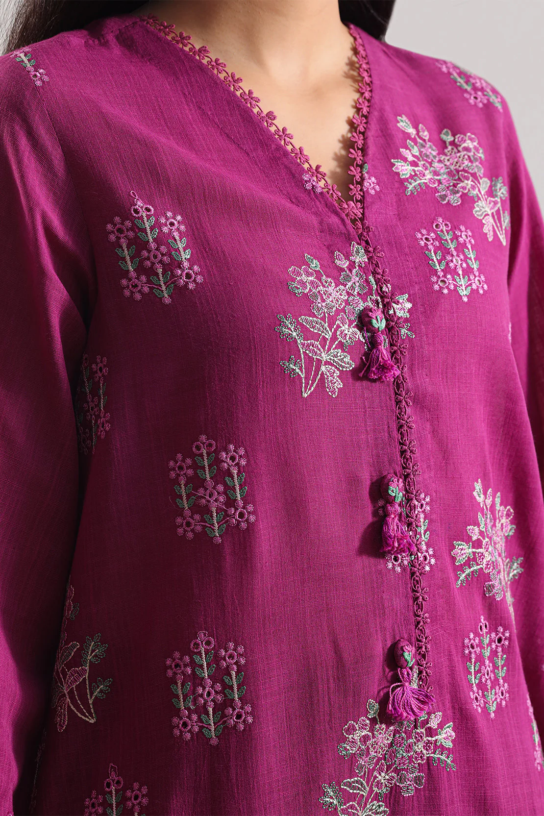 Unstitched Solid Embroidered Cotton Khaddar 3 Piece - Image 5