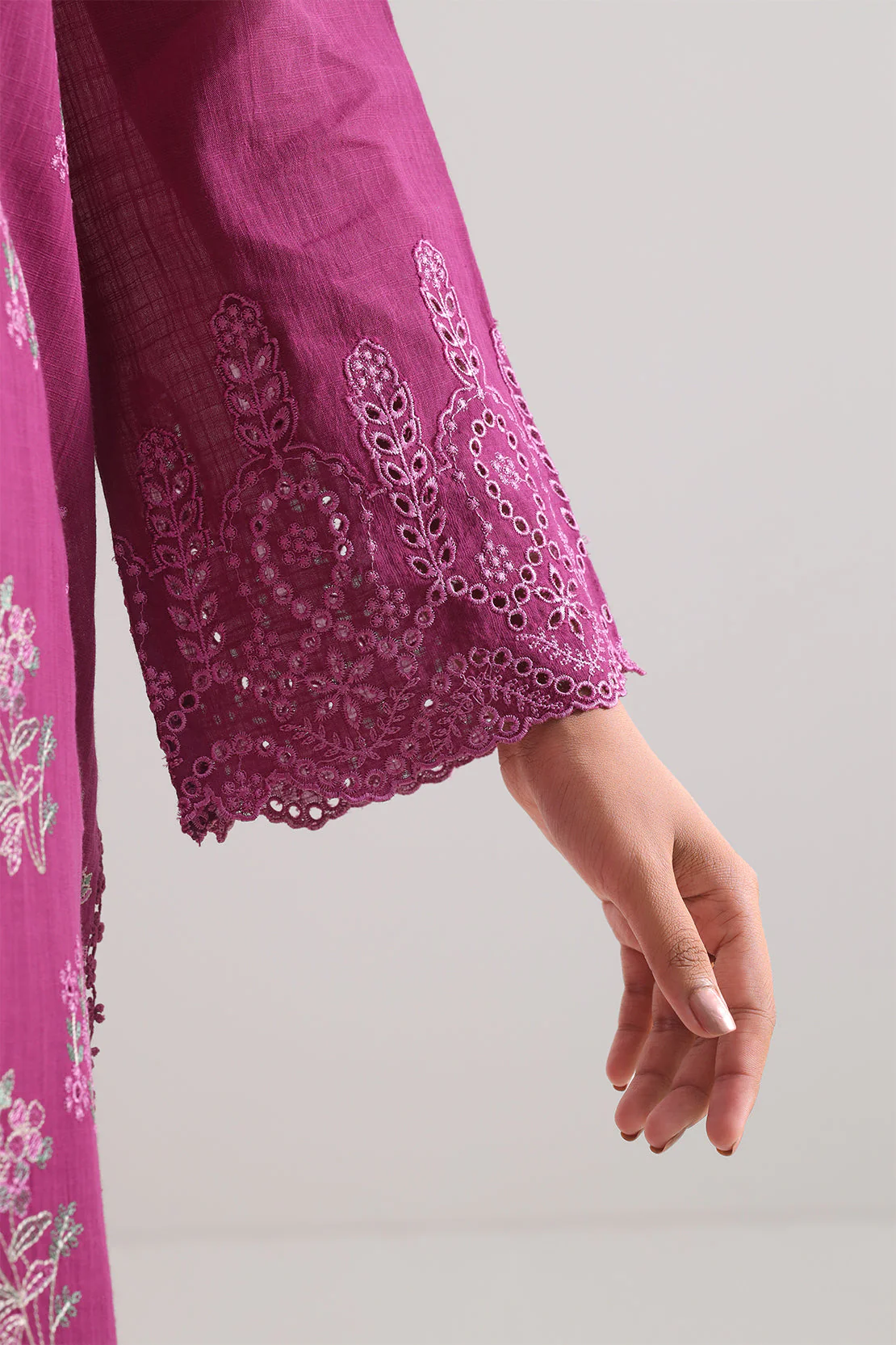 Unstitched Solid Embroidered Cotton Khaddar 3 Piece - Image 6