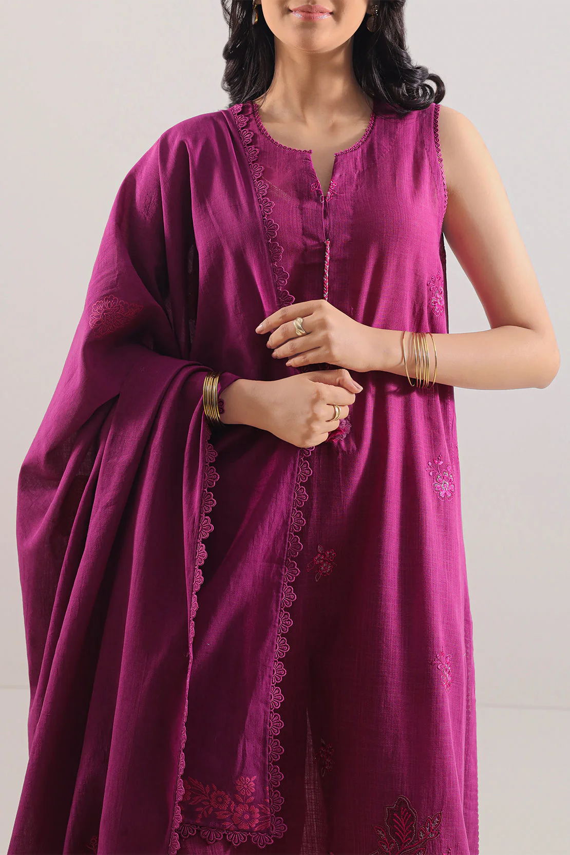 Unstitched Solid Embroidered Cotton Khaddar 3 Piece - Image 2